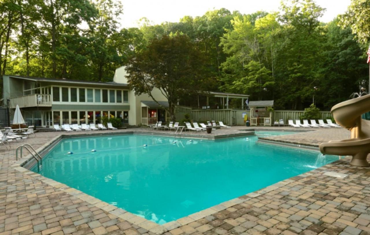 Woodhaven - Private - 3 Suites - Gorgeous Views - 3 Pools - Gamerm - Hottub - Lots Of Bears 개틀린버그 외부 사진
